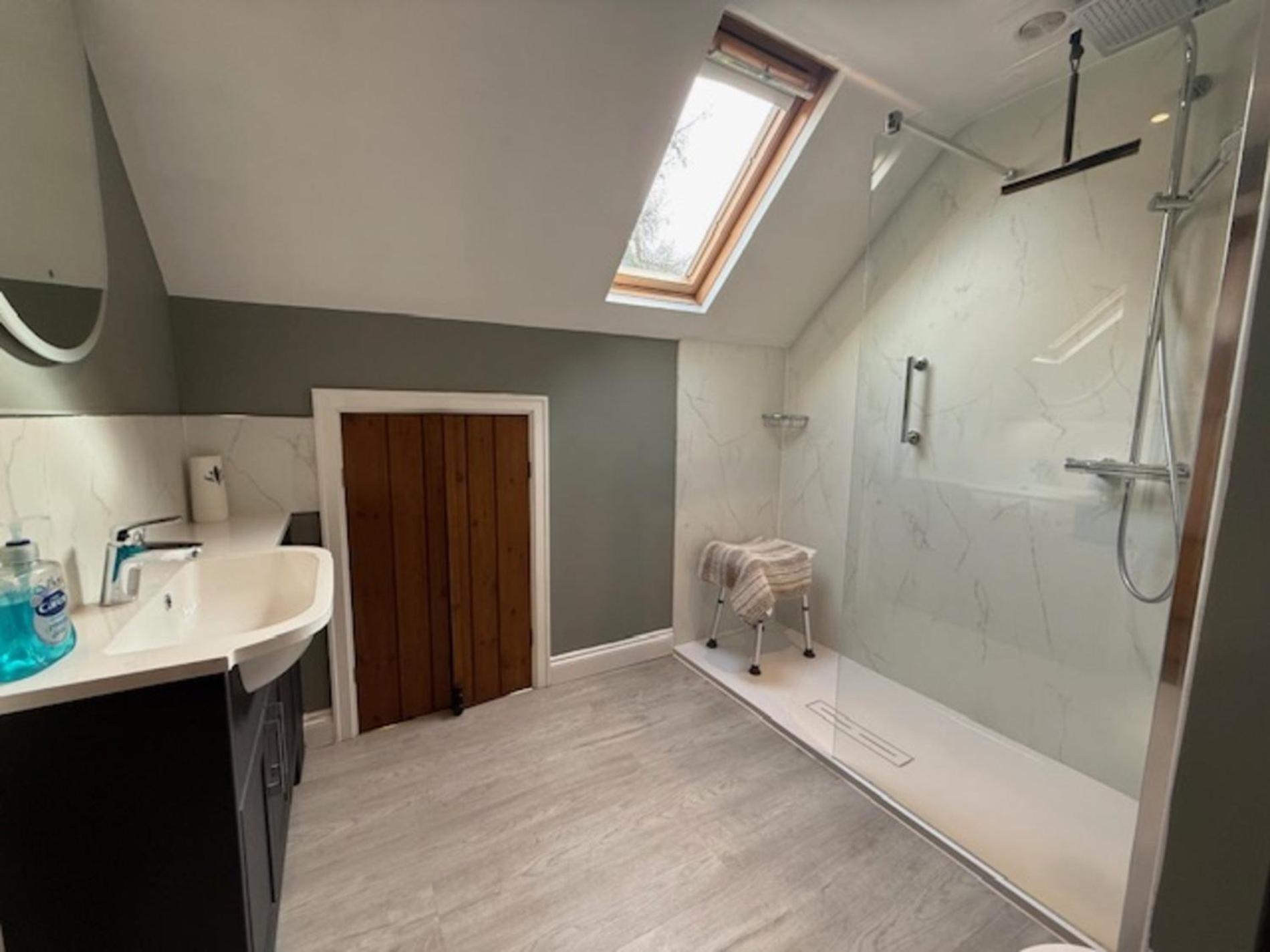 1 Bed In Combs Pk682 Villa Taxal Exterior foto